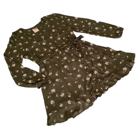 SO Side-Tie Faux-Wrap Ruffle Olive Green Floral V-Neck Long Sleeves Dress Sz XL - Picture 14 of 16